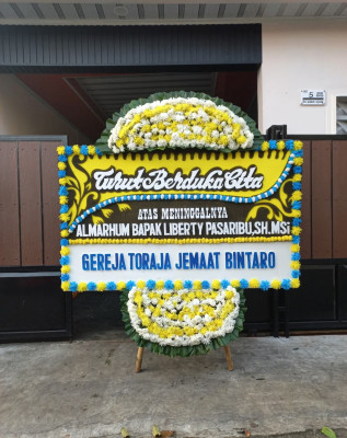 Papan Bunga Duka di Pasi Raja